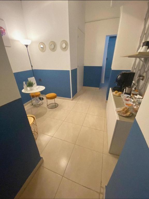 Domus Luigi Leone 2 Bed and Breakfast Νάπολη Εξωτερικό φωτογραφία